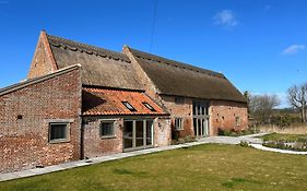 Grange Farm Barn, Filby